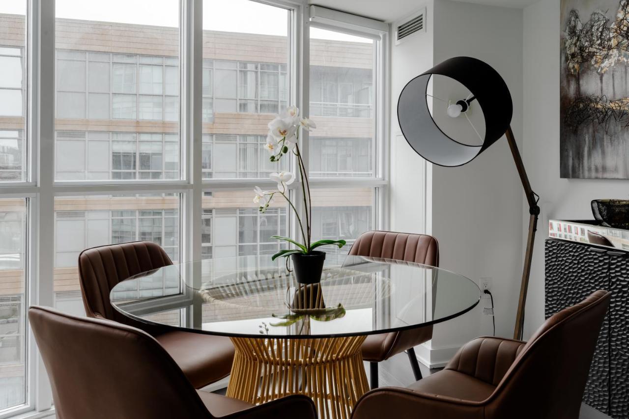 The Perfect Getaway Apartment Toronto Exterior photo