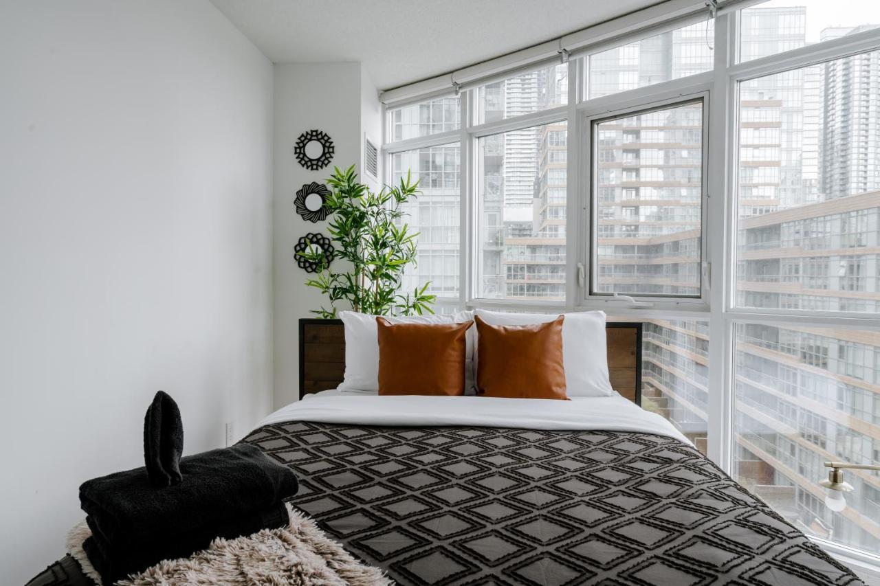 The Perfect Getaway Apartment Toronto Exterior photo