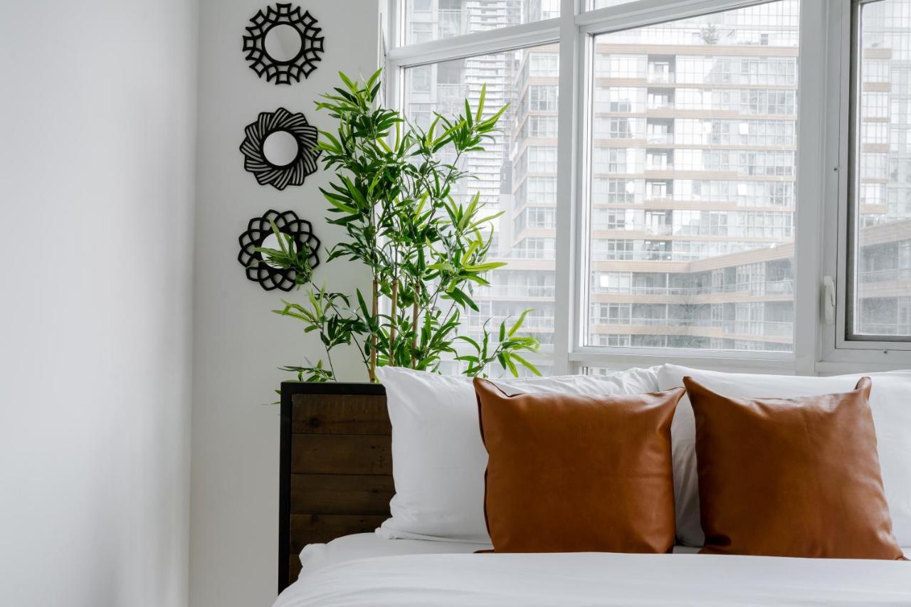 The Perfect Getaway Apartment Toronto Exterior photo